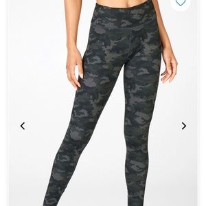Fabletics camo leggings